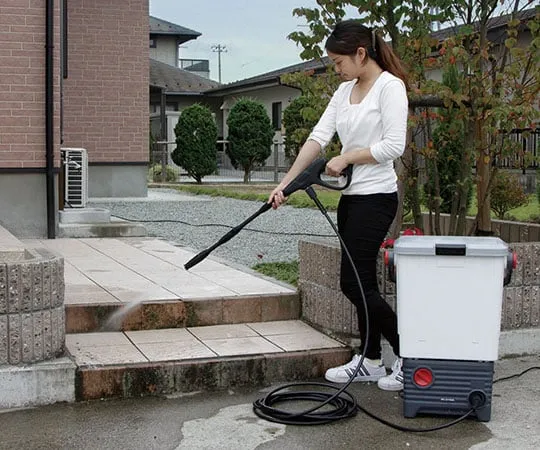 61-9733-70　［Discontinued］Tank Type High‐Pressure Washing Machine　SBT-513