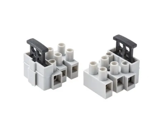 63-4667-13 RS PRO 3 Way F***d Terminal Block, 6.3A, Panel Mount F***d, Screw Terminals, 9mm, Nylon 66, 450 V 122-5193