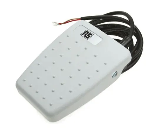 63-5122-62 General Purpose Foot Switch, Thermoplastic Momentary Single Pole Double Throw (SPDT) 1.75 A 24V IPX7 808-6982