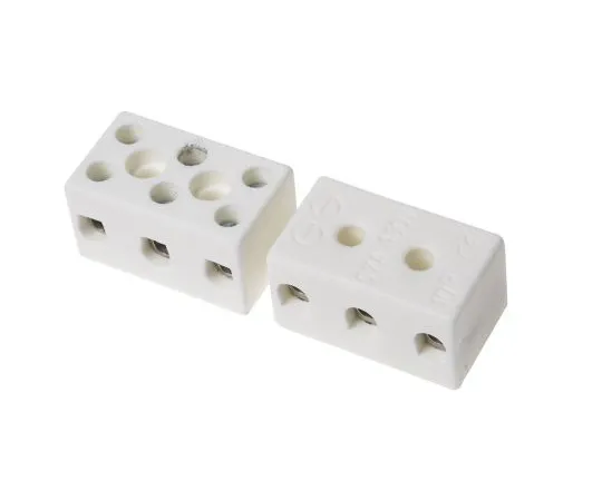 63-4984-43 RS Pro Non-F***d Terminal Block, 3 Way/Pole, Screw Down Terminals, 8 AWG, Ceramic, 450 V 703-3852