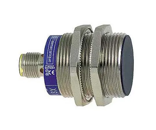 63-7036-18 Telemecanique Sensors Inductive Sensor 10 mm Detection, M30 x 1.5, PNP-NO/NC, 54mm Length, 12 → 24 V dc supply XS1N30PC410D