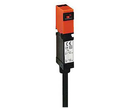 63-7028-08 XCSMP Interlock, Polyamide, 2NC/1NO XCSMP70L5
