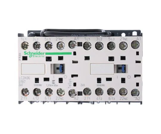 63-7462-64 Schneider Electric 3 PoleReversing Reversing Contactor, 6 A, 24 V ac Coil, TeSys K, 3NO, 3 kW LC2K0601B7