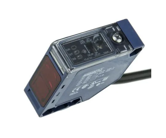 63-7555-77 Telemecanique Sensors Photoelectric Sensor Multimode 0.28 m, 0.8 m, 4 m, 30 m Detection Range Relay XUK0ARCTL2