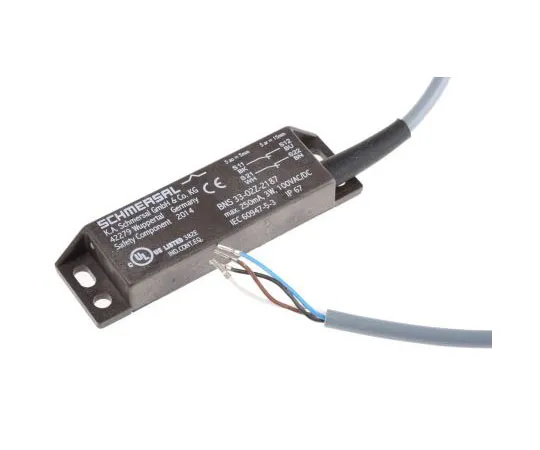 63-7644-97 BNS33 Magnetic Safety Switch, Plastic, 100 V ac/dc BNS 33-02Z-2187-3M