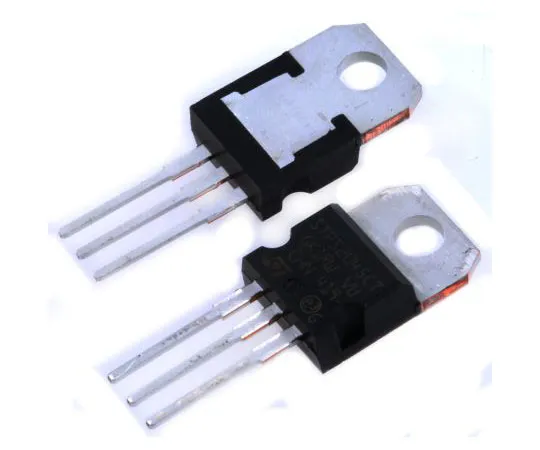 63-7579-28 STMicroelectronics 45V 10A, Dual Schottky Diode, 3-Pin TO-220AB STPS2045CT STPS2045CT