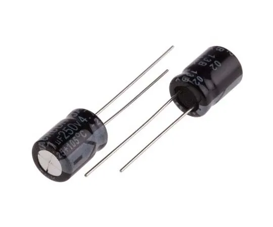 63-7738-10 RS PRO 4.7μF 250V dc Aluminium Capacitors, Through Hole 8 (Dia.) x 11mm +105°C 8mm 3.5mm 11mm 173-0263