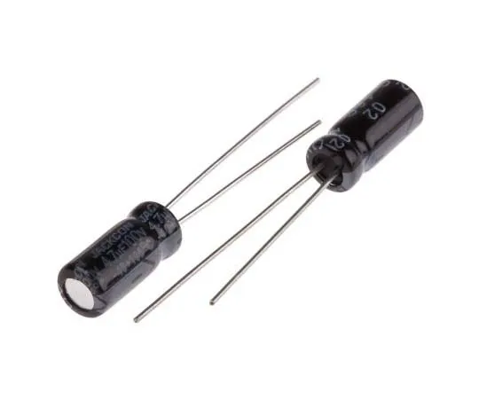 63-7737-94　RS PRO 4.7μF 100V dc Aluminium Electrolytic Capacitor, Through Hole 5 (Dia.) x 11mm +105°C 5mm 2mm 11mm　170-1286