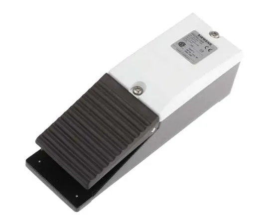 63-7818-55　SIRIUS 3SE2 Series Emergency Stop Foot Switch without Cover, 1 Pedal, Momentary Contacts, 2NO/2NC　3SE2903-1AB20