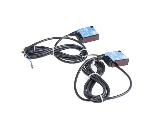 63-7768-87　RS PRO Photoelectric Sensor Through Beam (Emitter) 20 m Detection Range PNP　729-5176