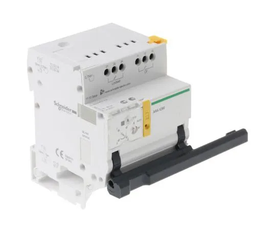 63-7988-31　Auto Recloser iC60, 4P, 5 reclosing attempts, 60s minimum time delay before reset　A9C70134