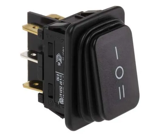 63-7786-06　Marquardt Double Pole Double Throw (DPDT), On-Off-On Rocker Switch Panel Mount　1939.3119