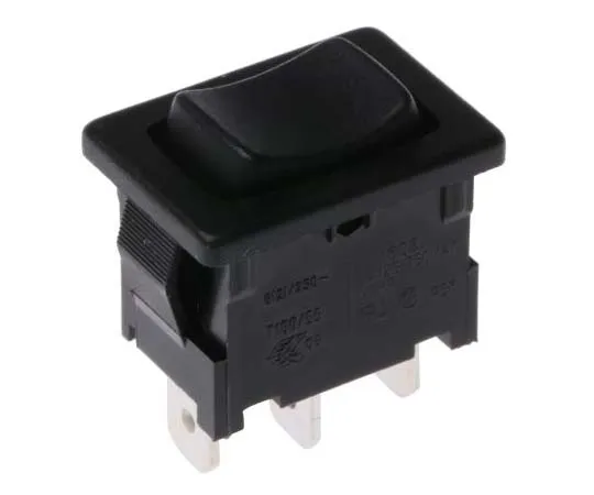 63-7786-15　Marquardt Single Pole Double Throw (SPDT), (On)-Off-(On) Rocker Switch Panel Mount　1808.1302