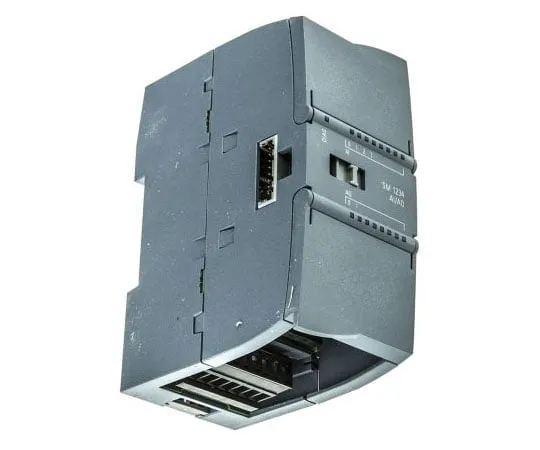 63-7981-46　Siemens SM 1234 PLC I/O Module 4 Inputs, 2 Outputs 0 → 20 mA 24 V dc, 100 x 45 x 75 mm　6ES7234-4HE32-0XB0