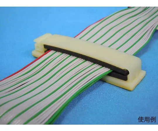 64-0692-46　Flat Cable Clip for Optical Cable 1 Bag (10 Pieces)　FKNS-30-10