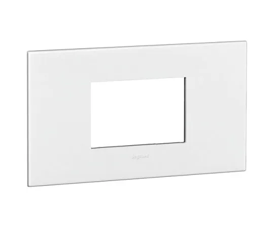 64-1376-52　Legrand White 2 Gang Cover Plate Polycarbonate BS Cover Plate　5 750 70