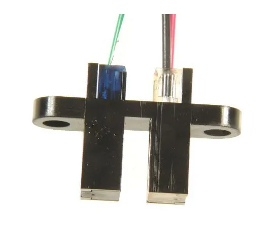 64-1739-18　OPB990T51Z Optek, Screw Mount Slotted Optical Switch　OPB990T51Z