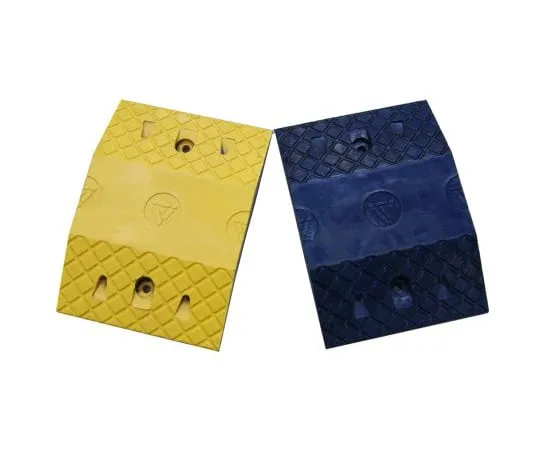 64-1796-88　RS PRO High Visibility Black, Yellow Rubber Speed Bump 27mm Expandable Bolts for Traffic, 250mm x 350mm x 50mm　898-7176